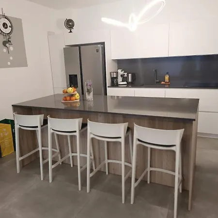 4-room Casa Matha *