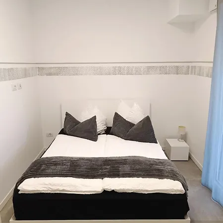 4-room Casa Matha * Lazise